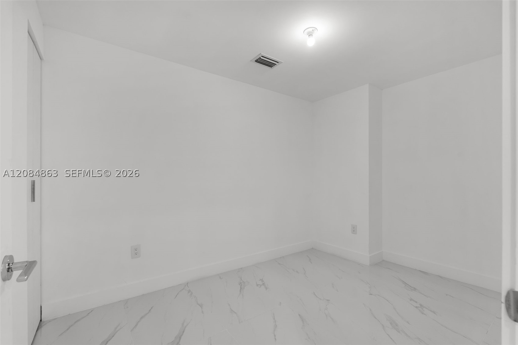 700 Ne 24th St 1806 Property Photo 28