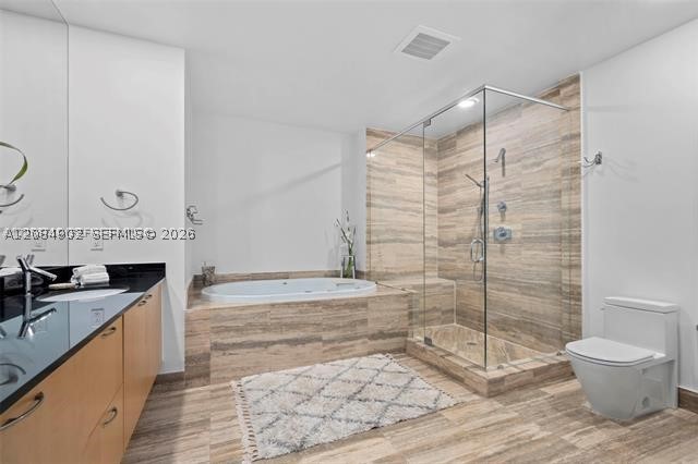 15901 Collins Ave 1502 Property Photo 16