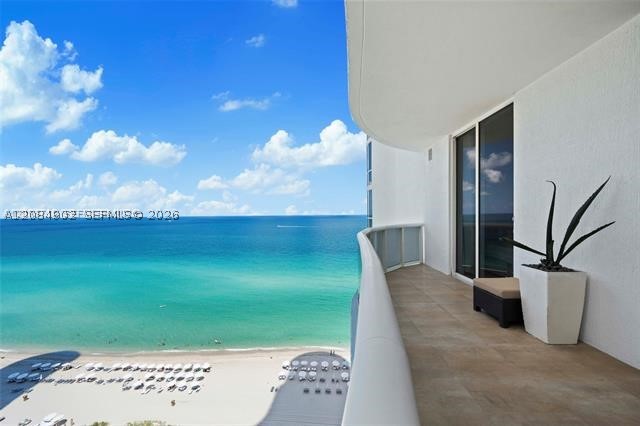 15901 Collins Ave 1502 Property Photo 21