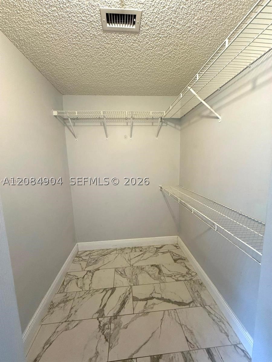 2015 Se 10th Ave 127 Property Photo 18