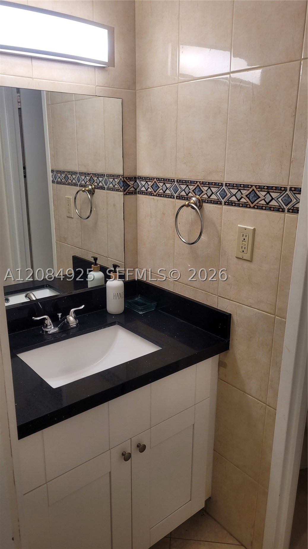 2899 Collins Ave 606 Property Photo 20