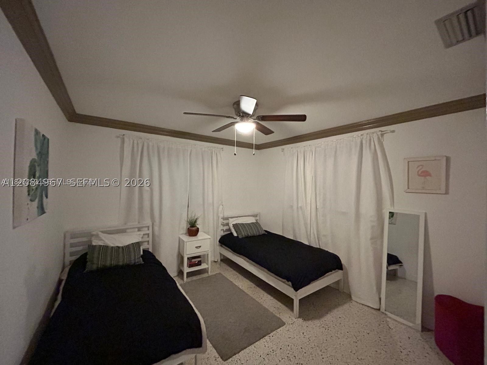 1116 N 13th Ct Property Photo 10