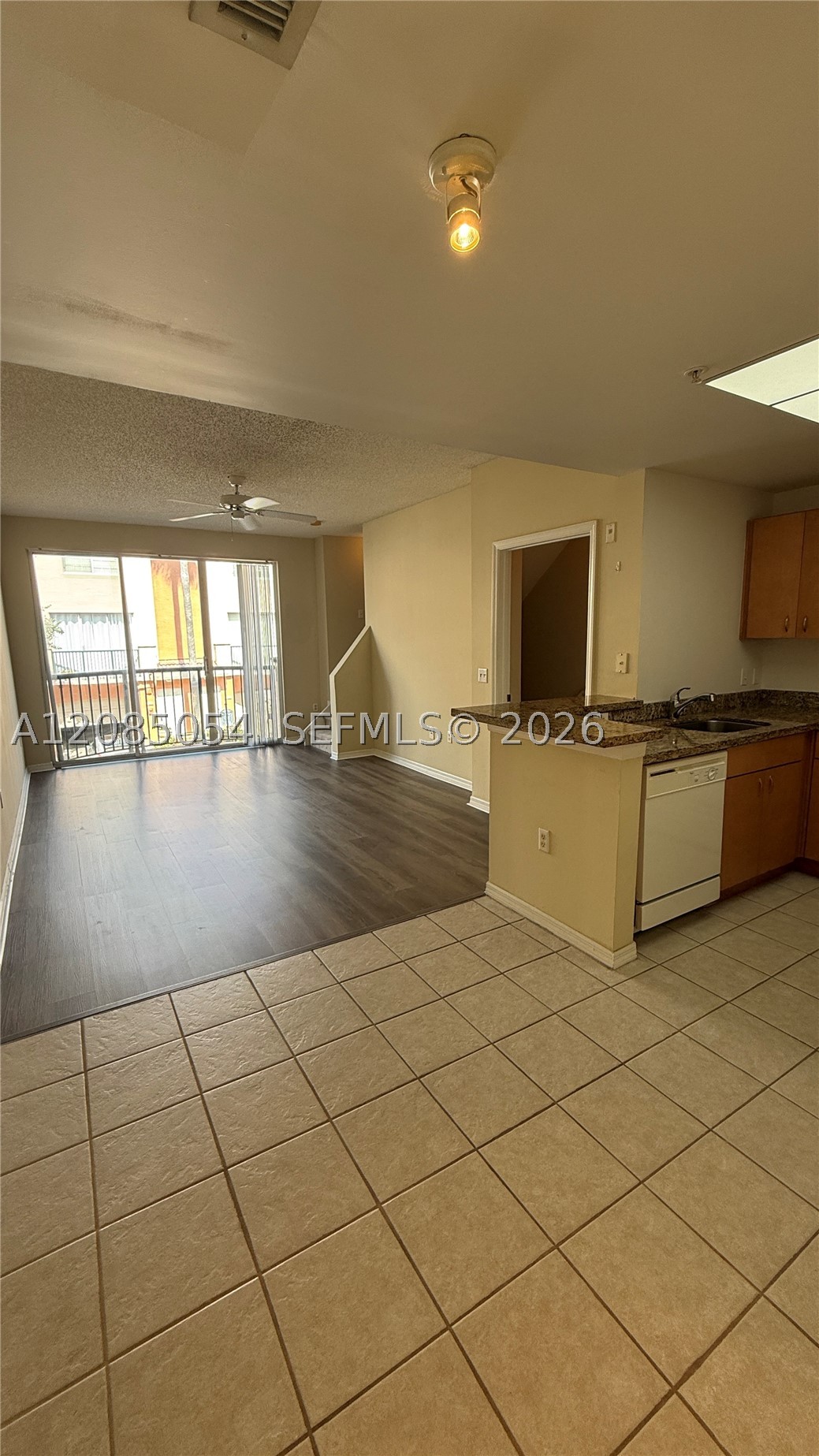 2107 Se 10th Ave 827 Property Photo 12