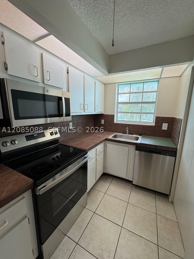 2610 Se 20th Ct 205-a Property Photo 12