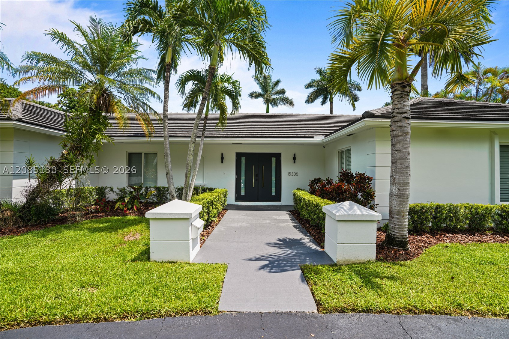 15305 Sw 78th Ct Property Photo 1