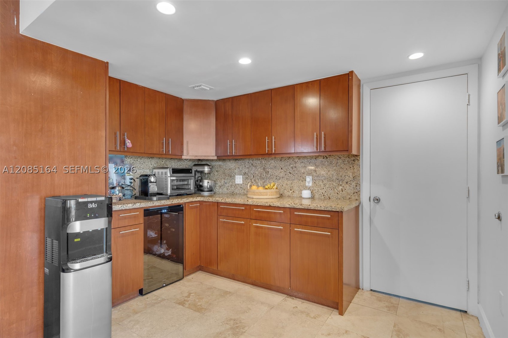 199 Ocean Lane Dr 310 Property Photo 10