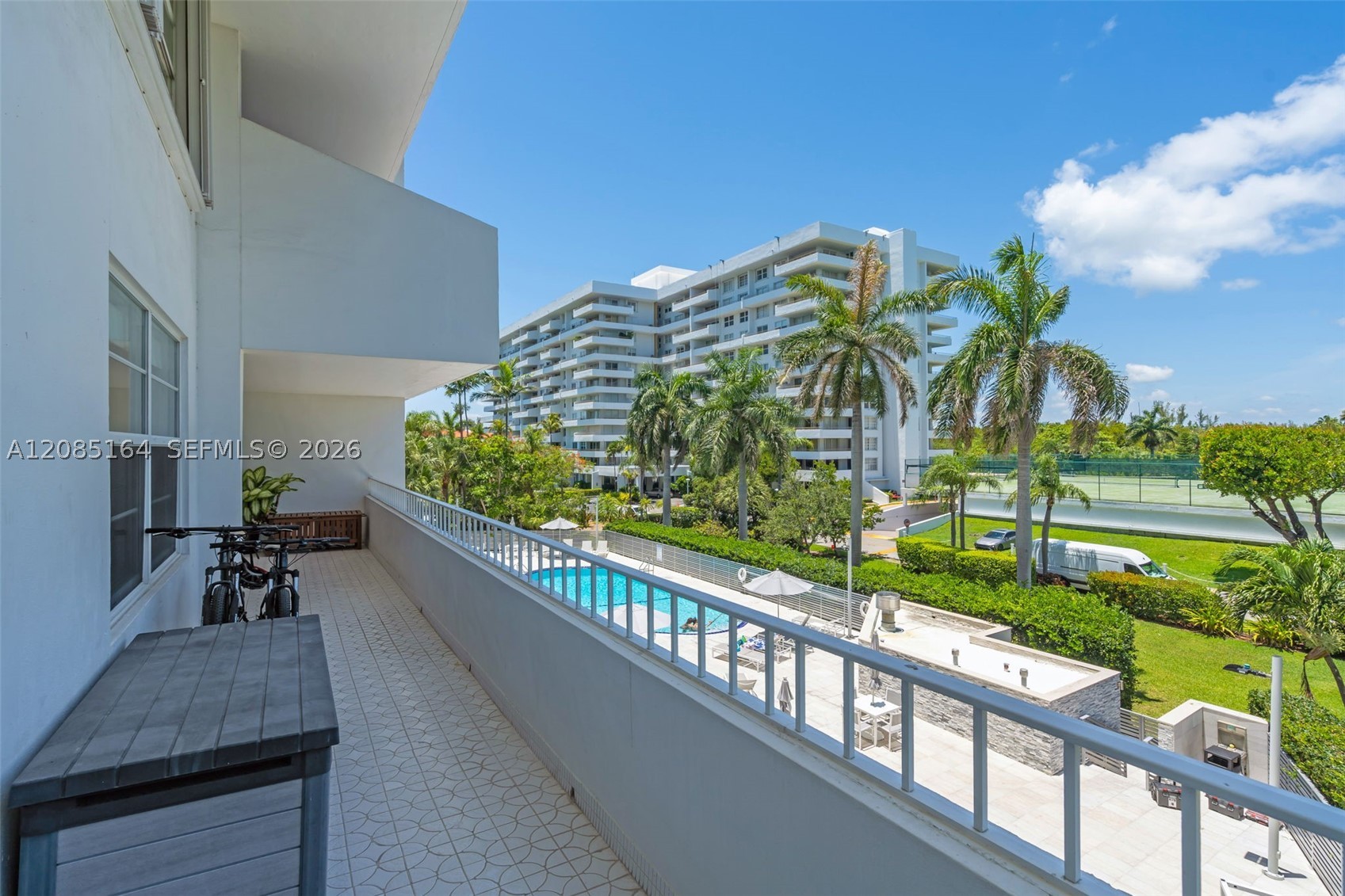 199 Ocean Lane Dr 310 Property Photo 17
