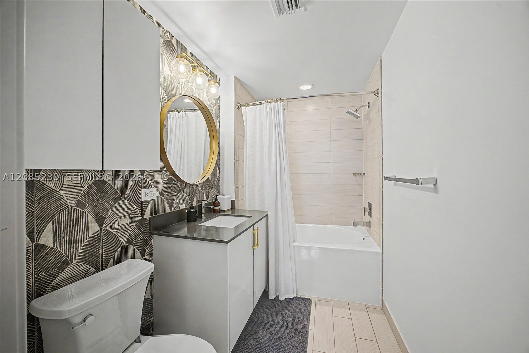 999 Sw 1st Ave 2407 Property Photo 20
