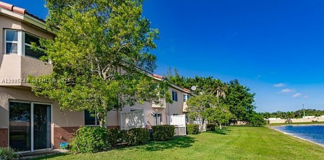 3490 Briar Bay Blvd 104 Property Photo 7