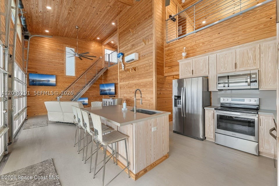 25 Vip Island Unit B Property Photo 4