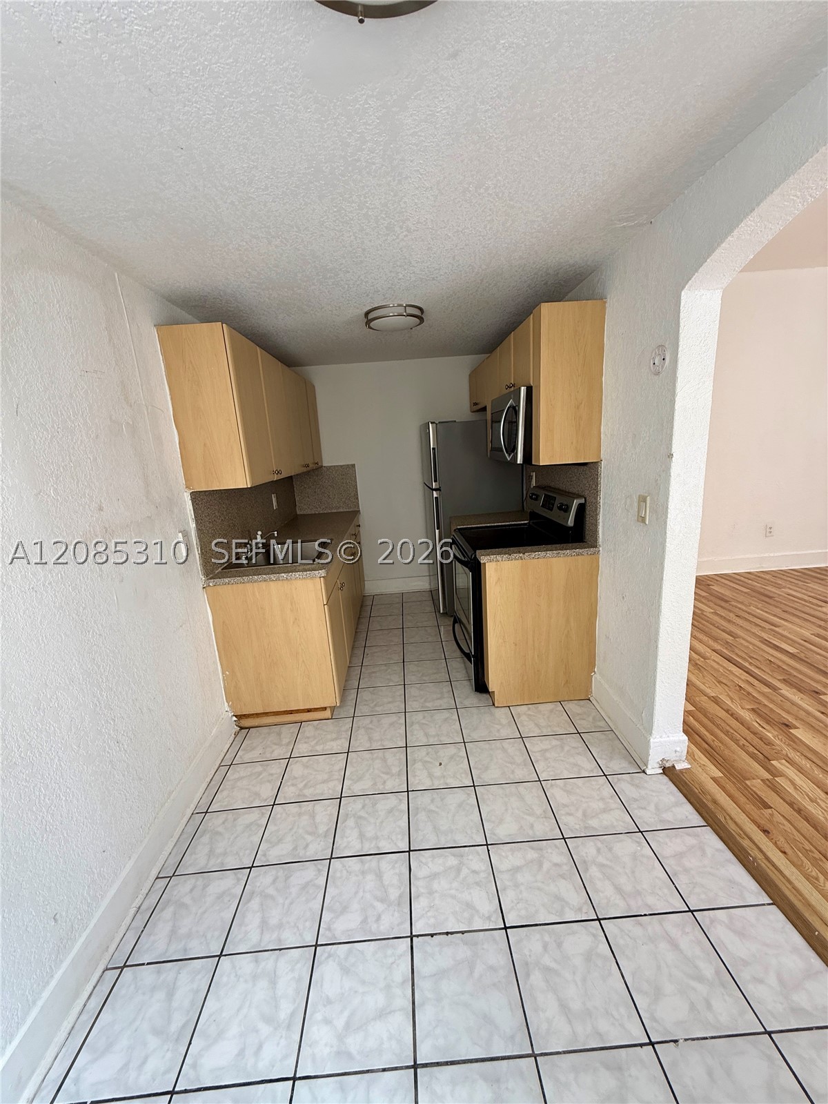 1319 Meridian Ave 108 Property Photo 5