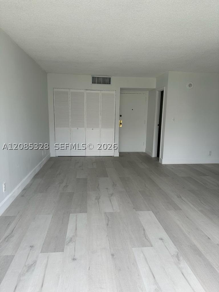 17021 N Bay Rd 726 Property Photo 4
