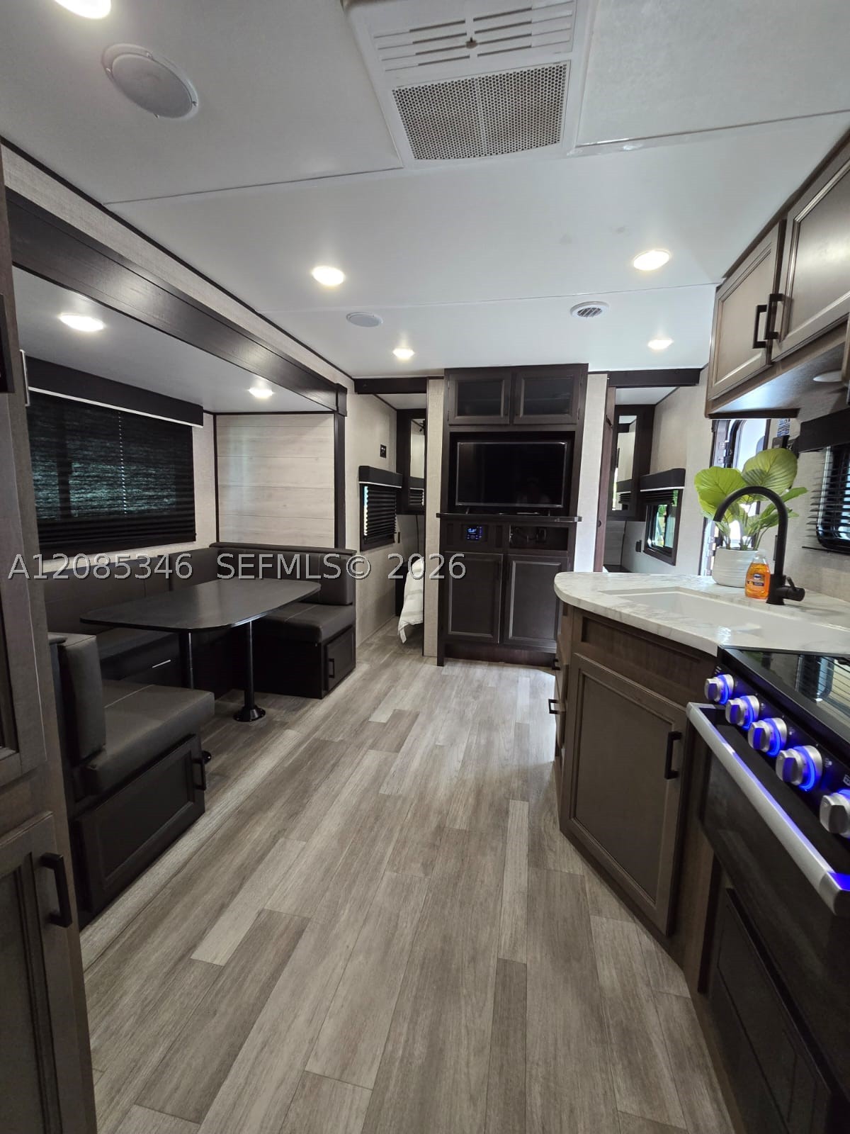 A12085346 Property Photo 3