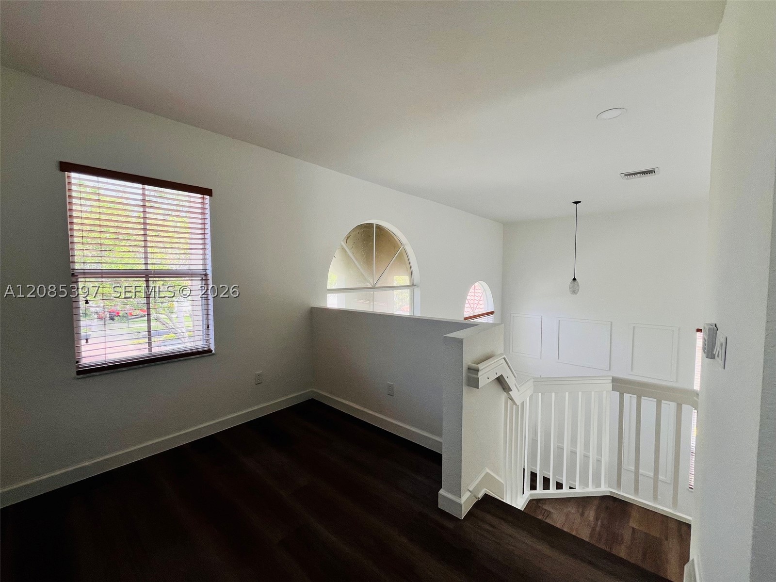 1261 Ne 37th Pl Property Photo 15