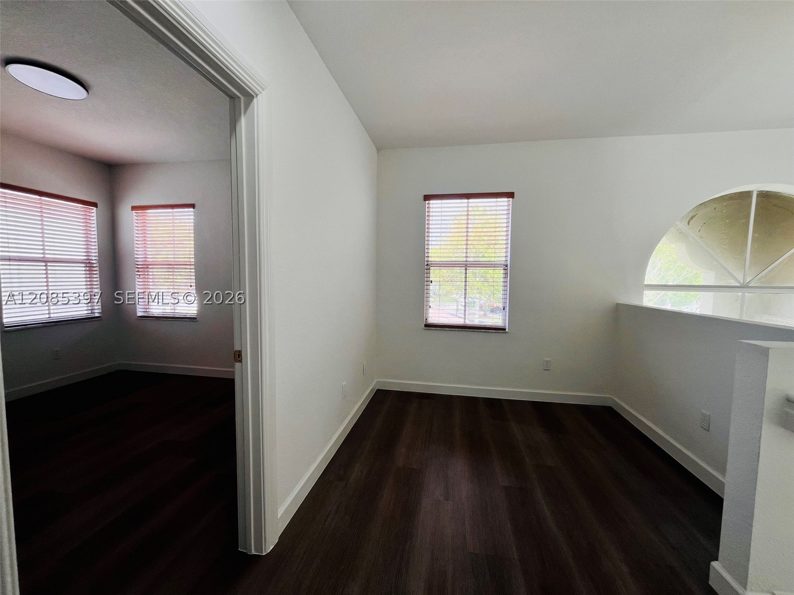 1261 Ne 37th Pl Property Photo 16