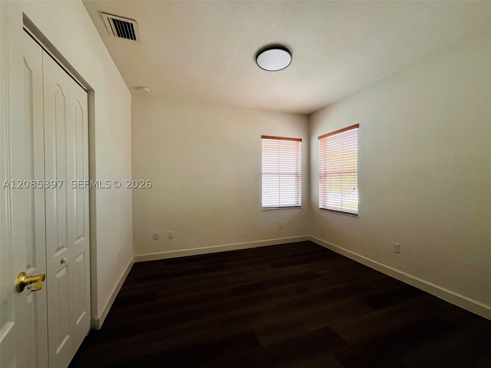 1261 Ne 37th Pl Property Photo 17