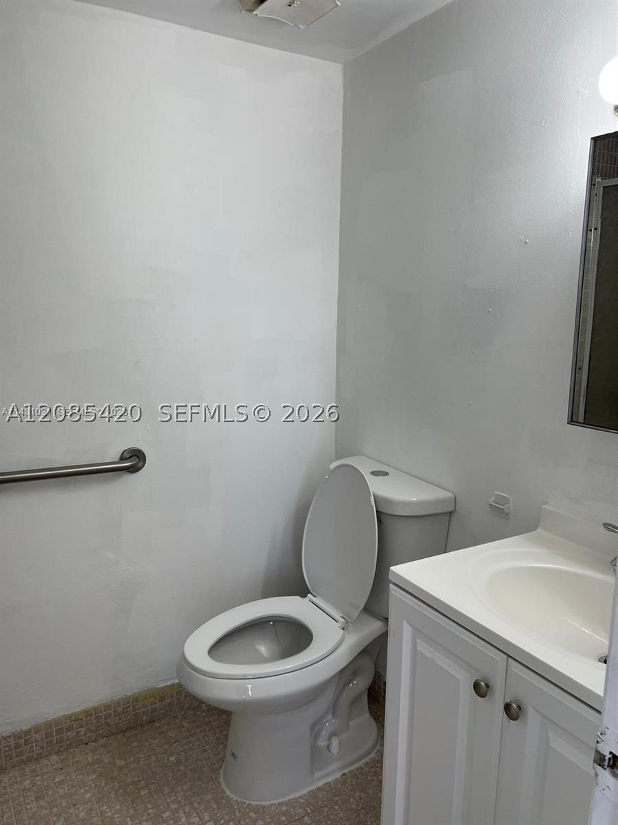 4717 Nw 7th St 707-10 Property Photo 6