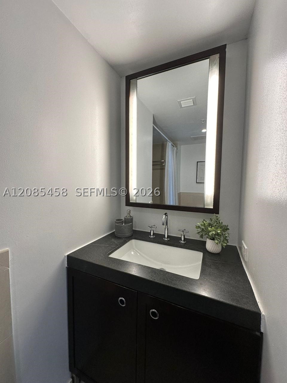 17315 Collins Ave 2006 Property Photo 21