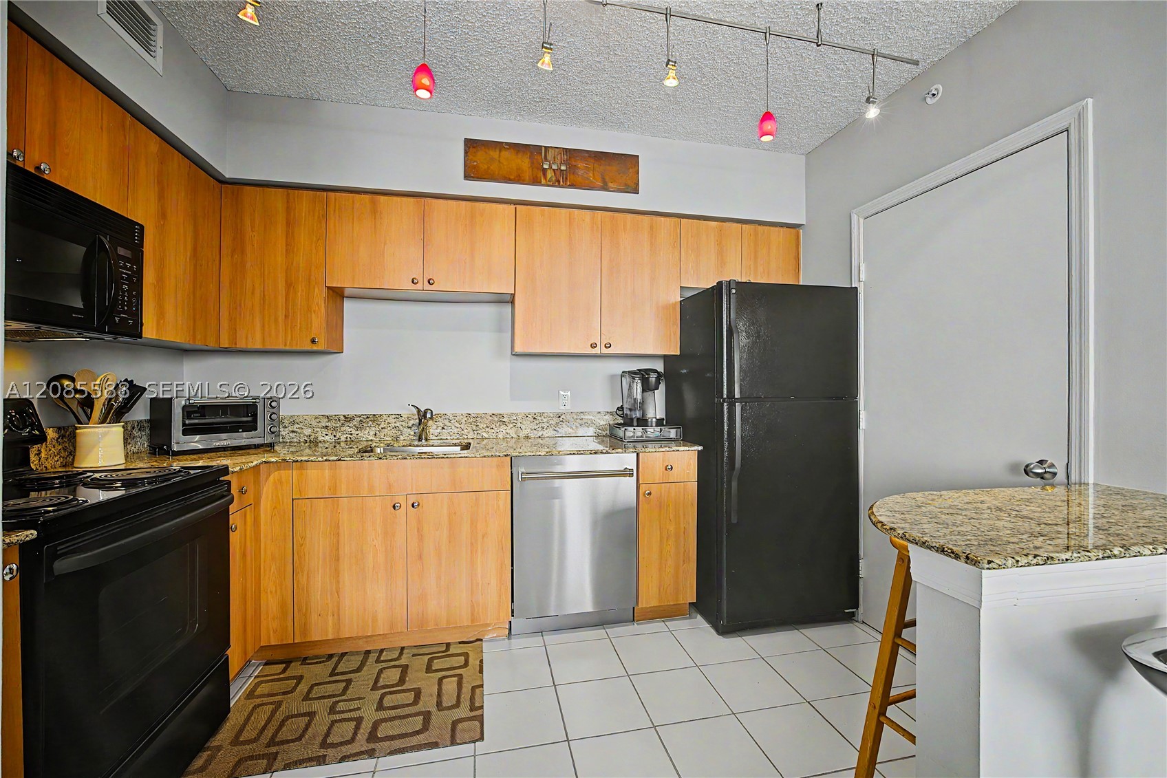 1330 West Ave 2412 Property Photo 7