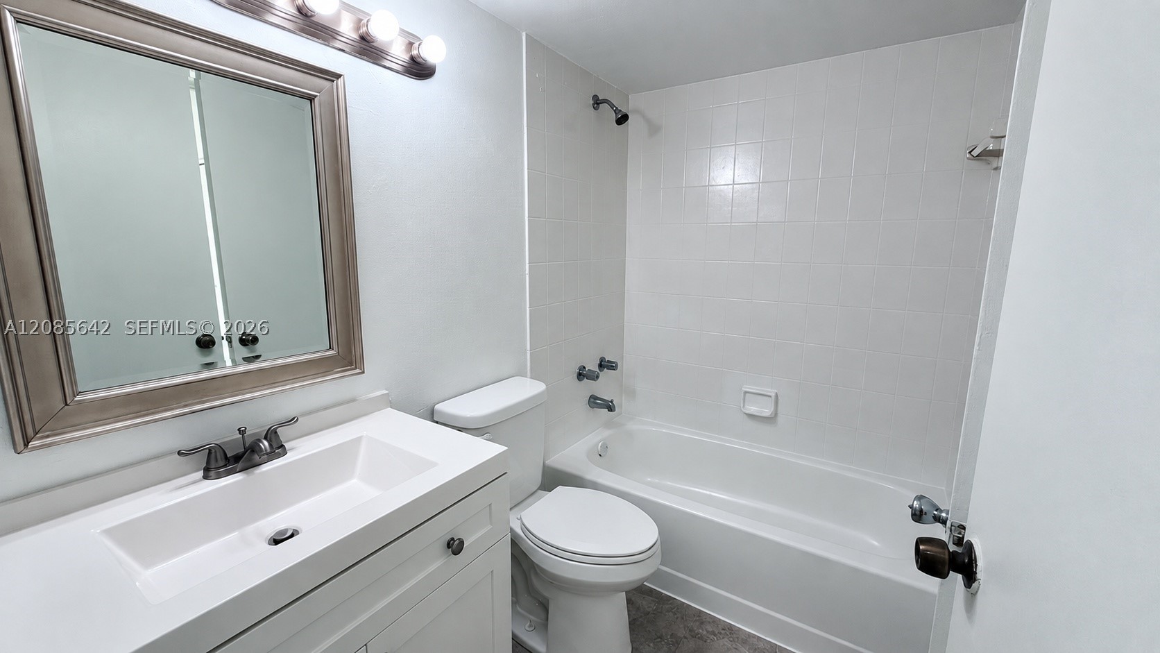 11800 Sw 18th St 402-4 Property Photo 6
