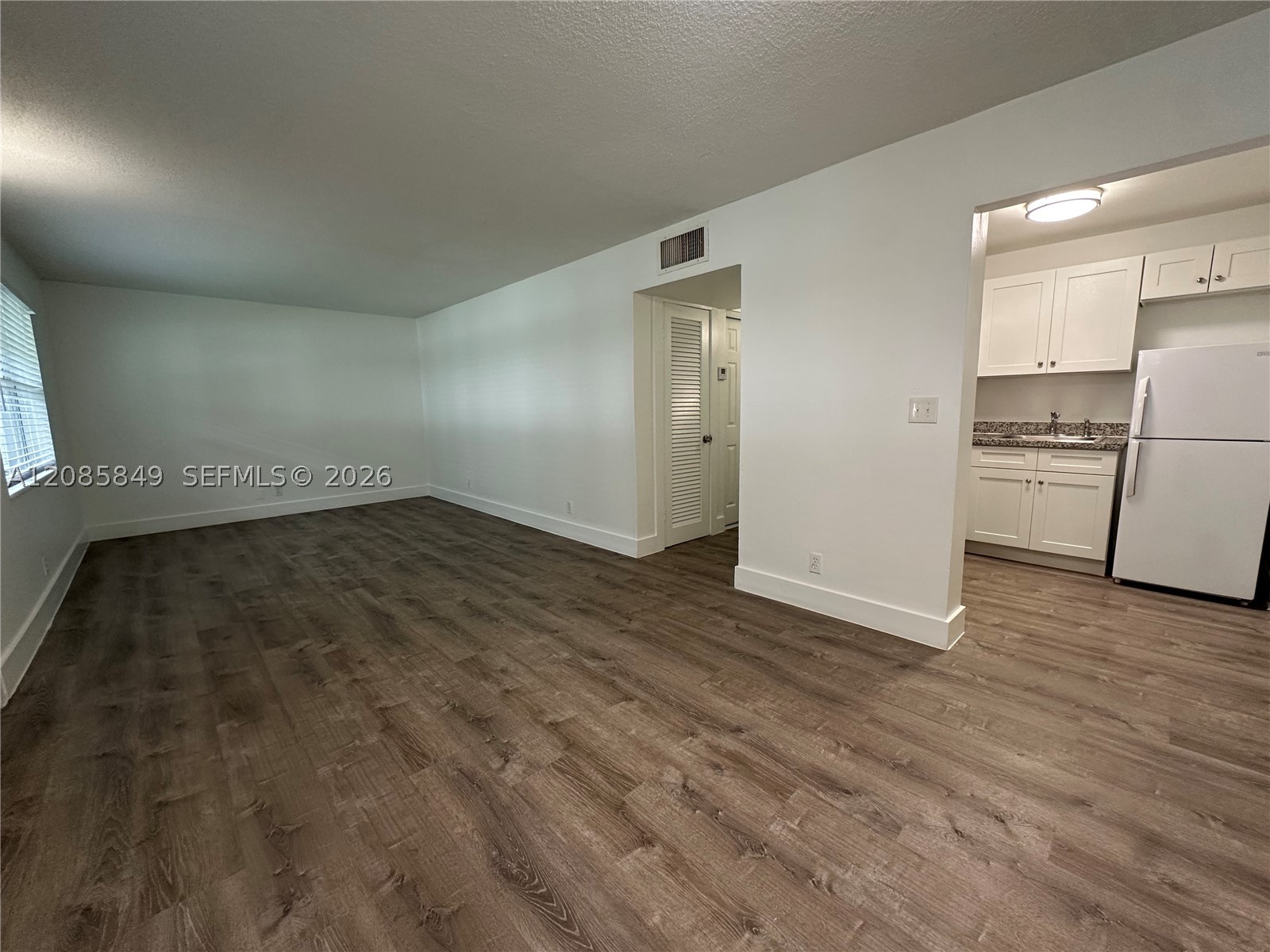 2500 Johnson St 8 Property Photo 1
