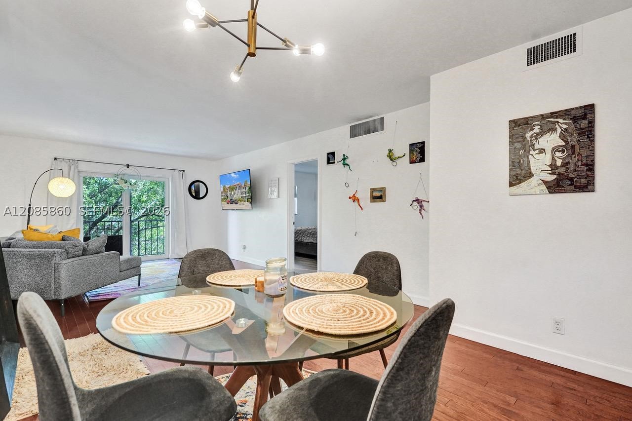 1785 N Andrews Sq 205e Property Photo 2