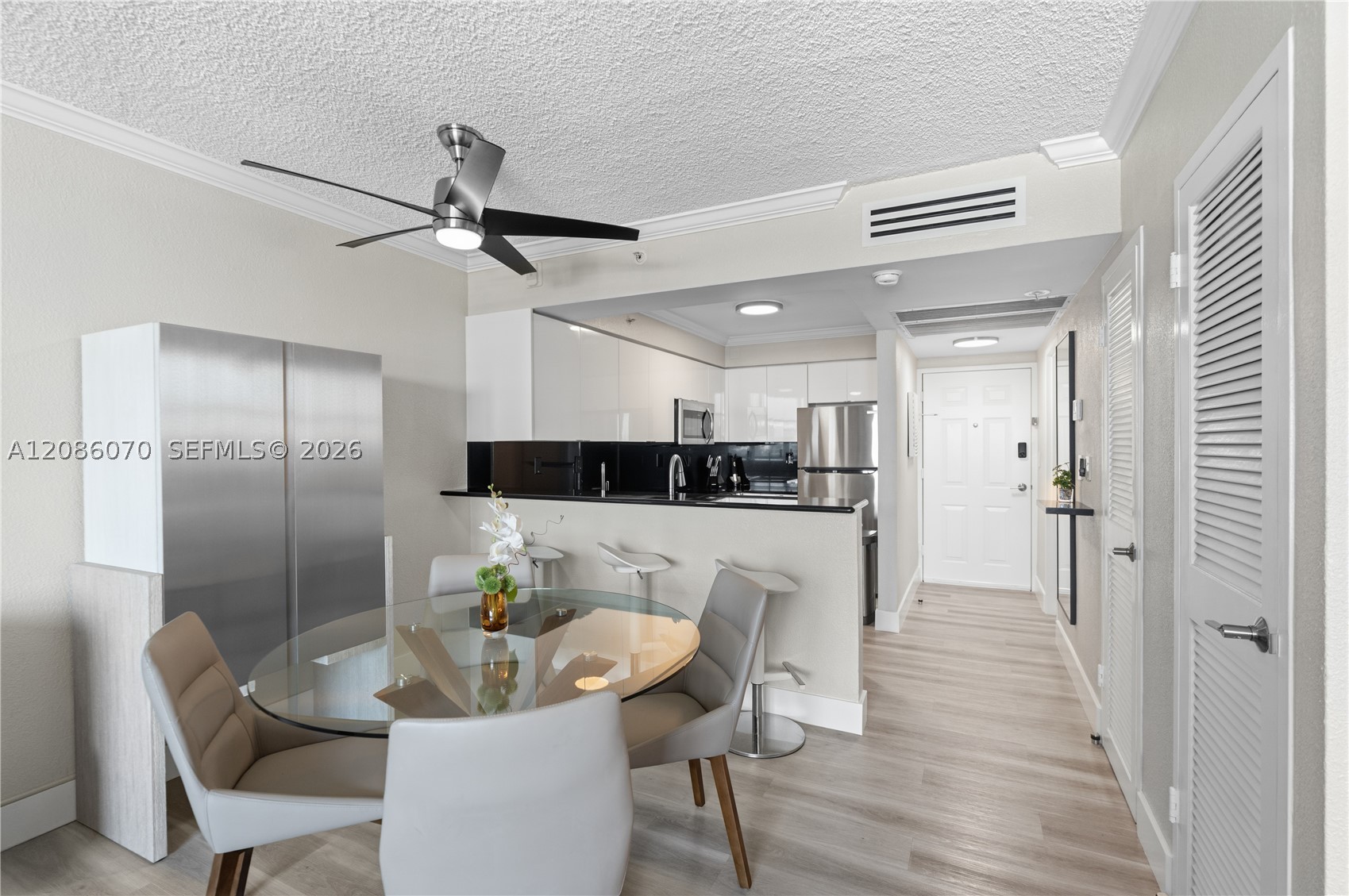 2501 S Ocean Dr 927 (available) Property Photo 12