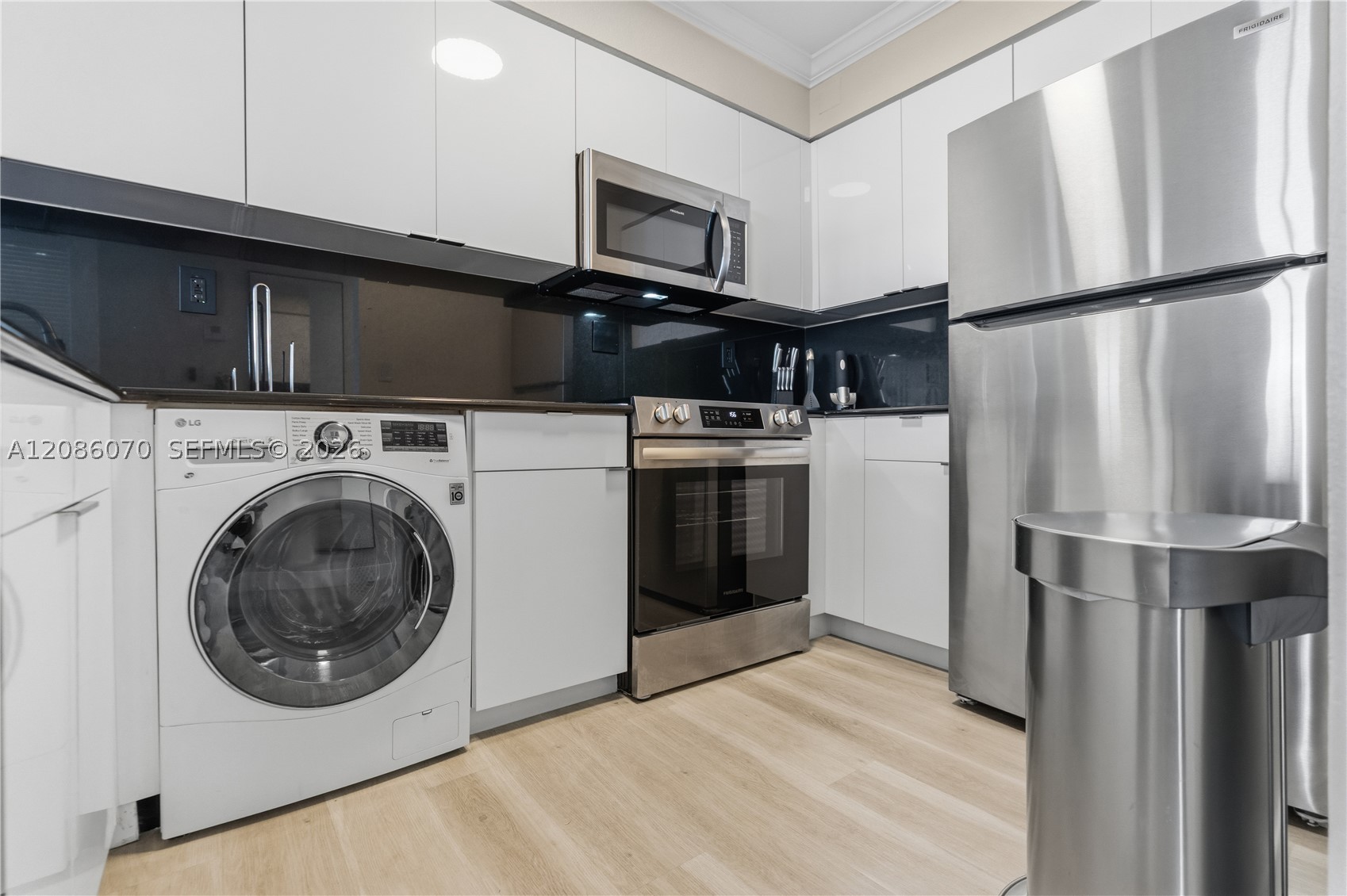 2501 S Ocean Dr 927 (available) Property Photo 15