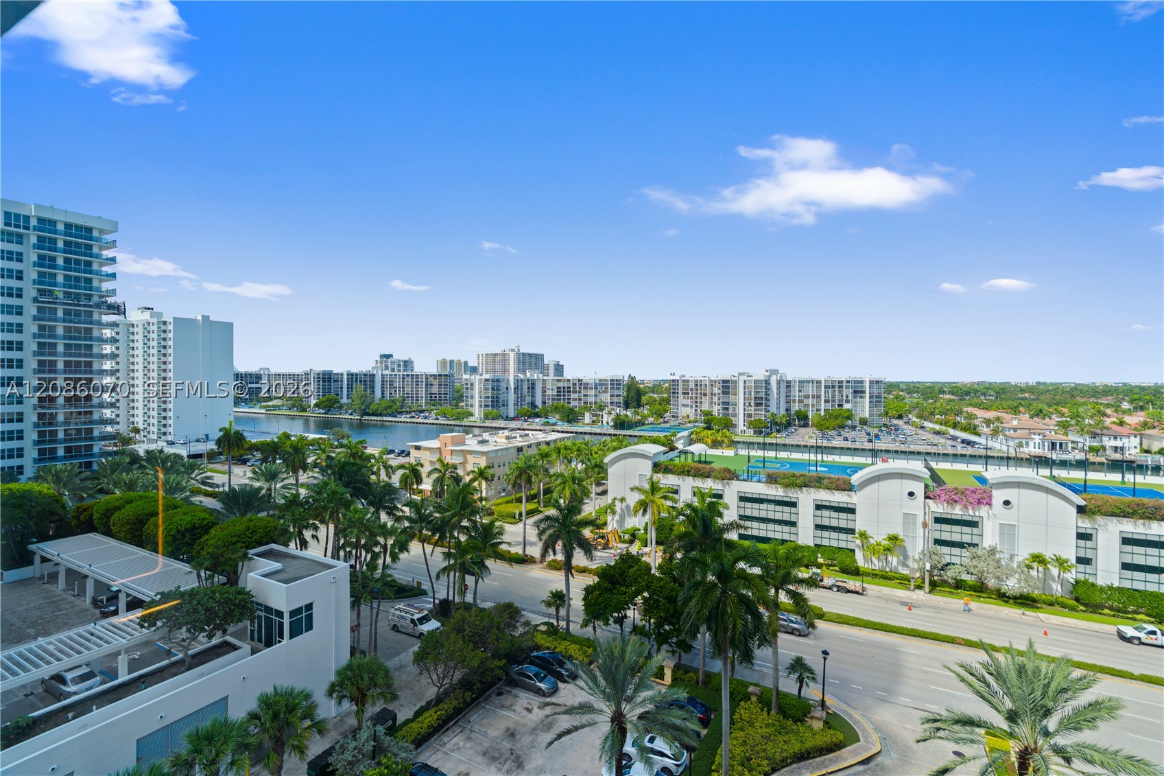 2501 S Ocean Dr 927 (available) Property Photo 23