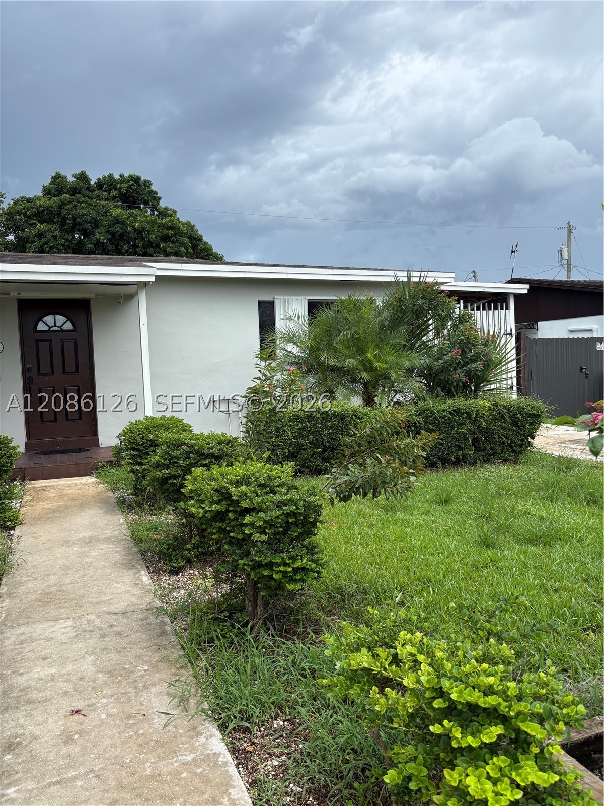 1561 Nw 8th Ter 1561 Property Photo 4