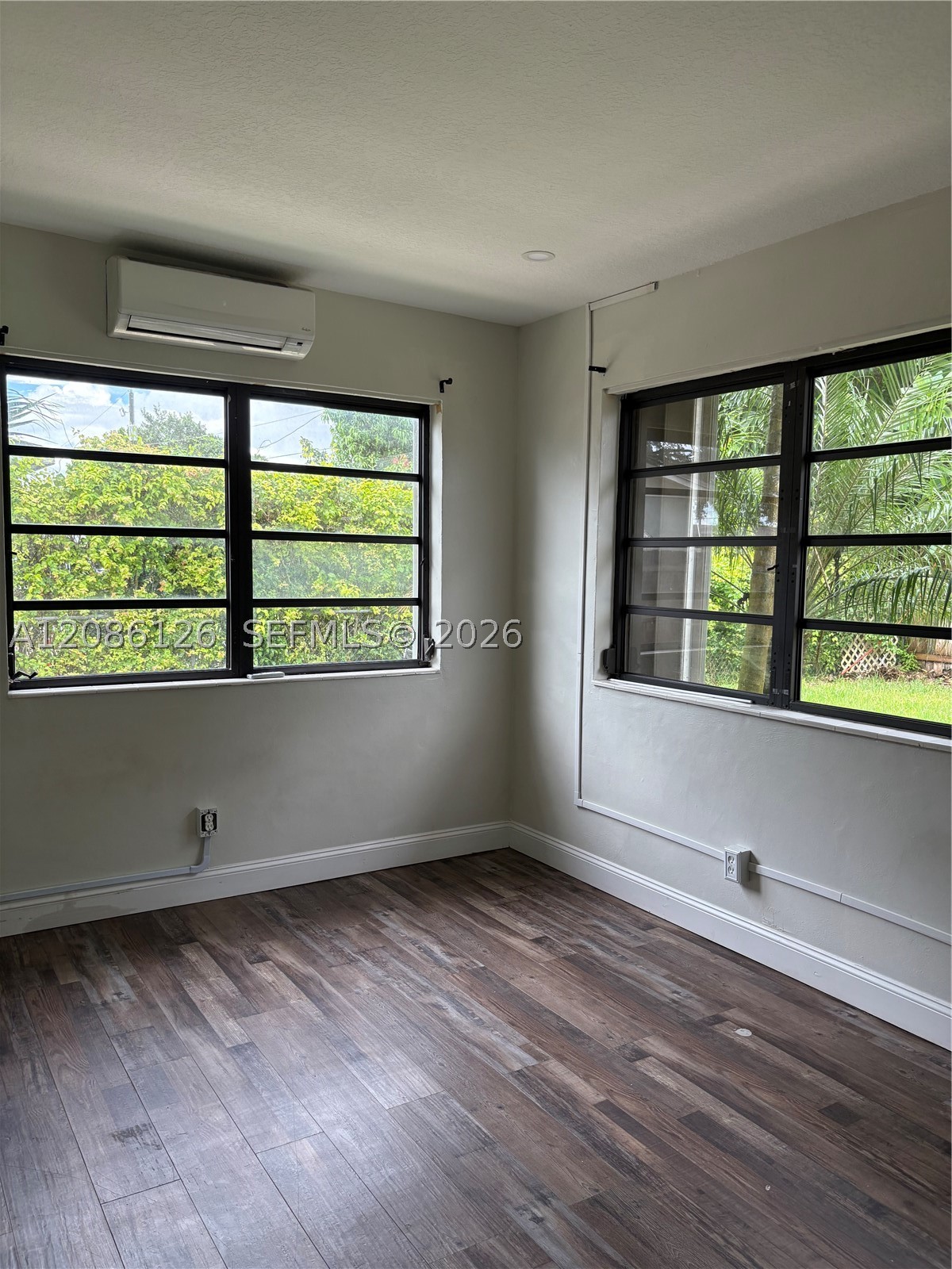 1561 Nw 8th Ter 1561 Property Photo 15