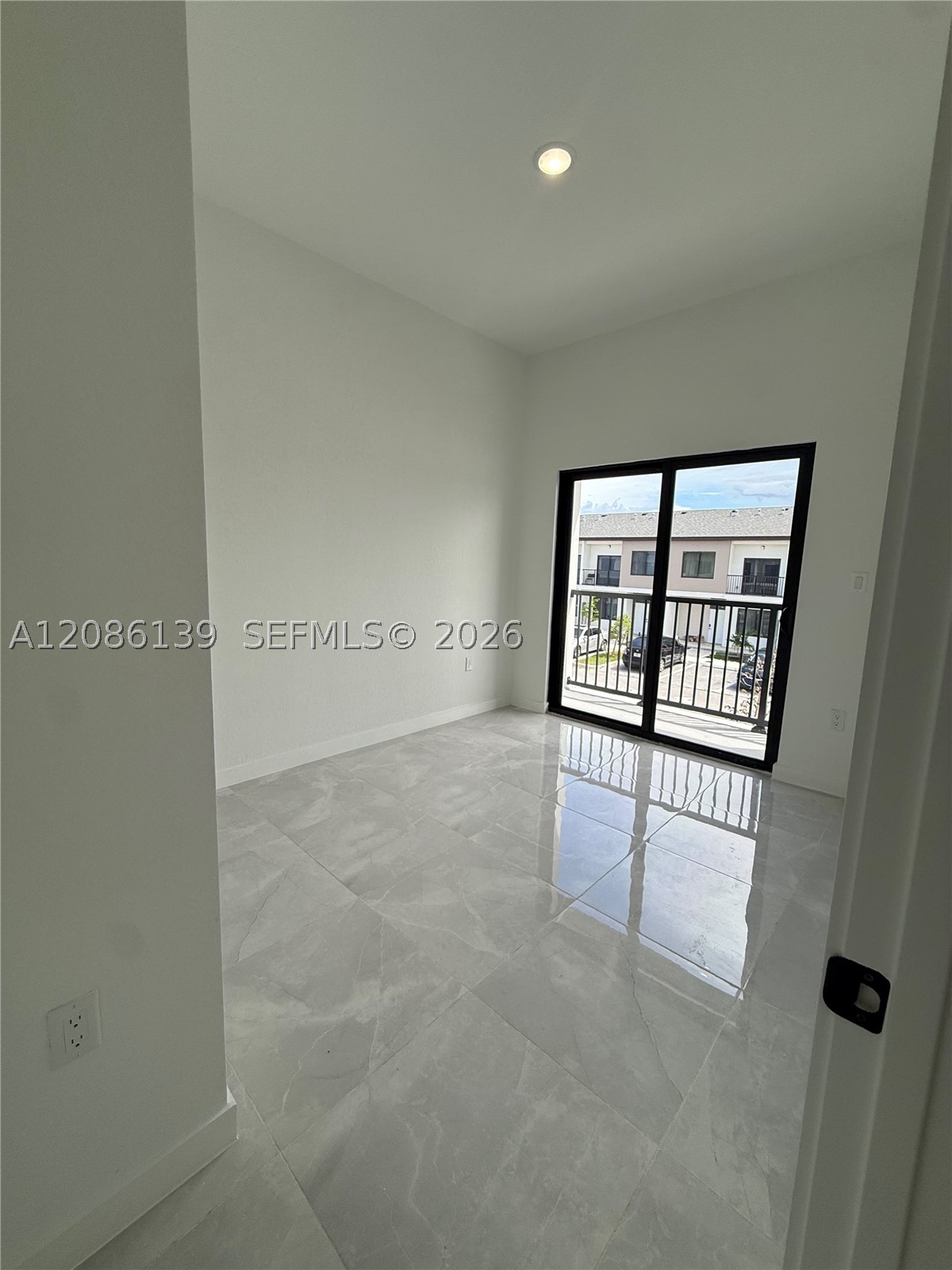 1416 Nw 6th Ter Property Photo 10
