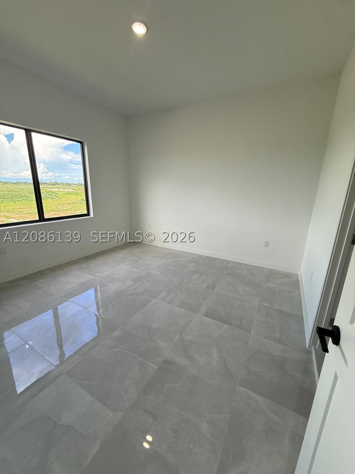 1416 Nw 6th Ter Property Photo 18