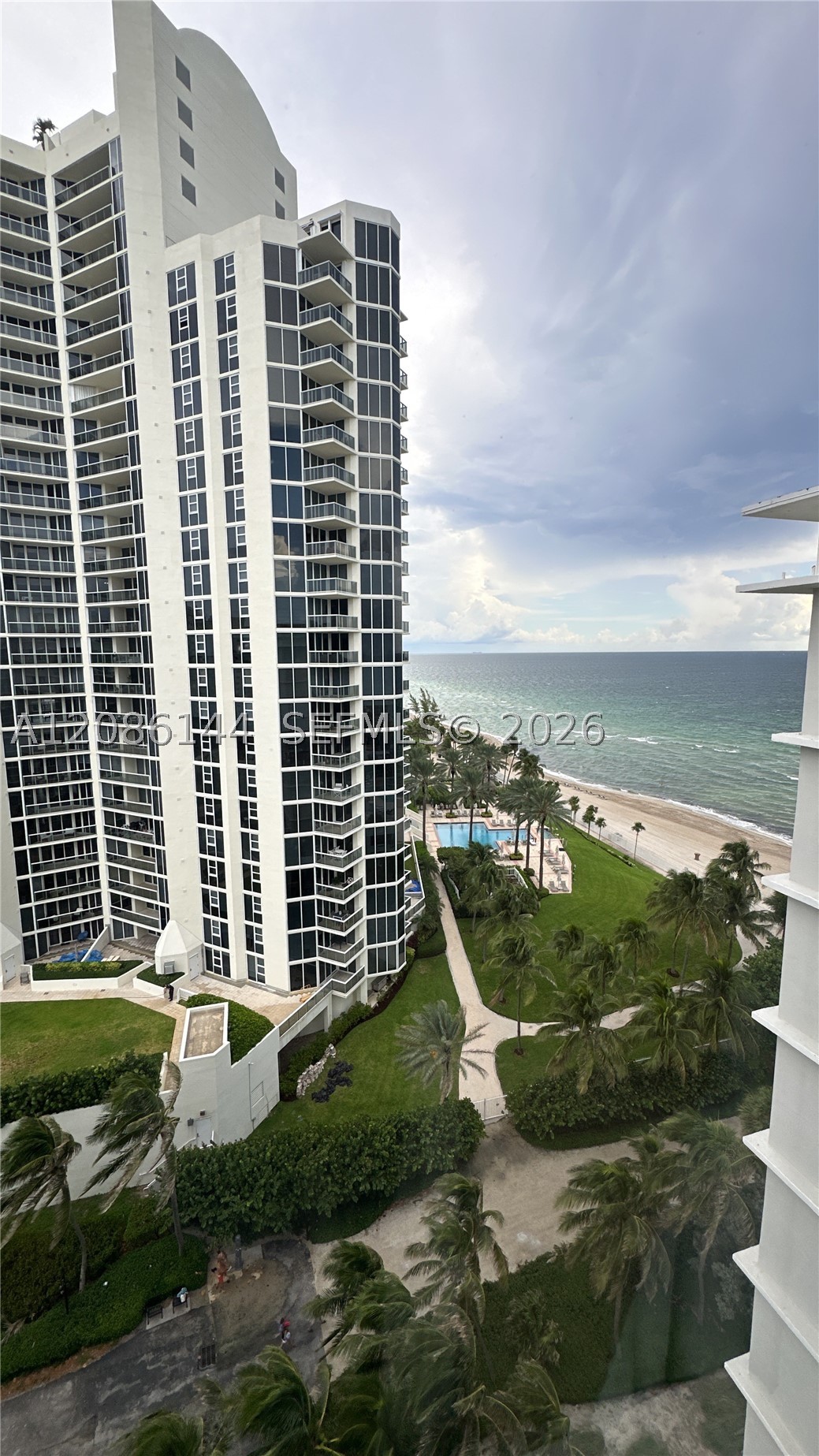 19201 Collins Ave 1119 Property Photo 1