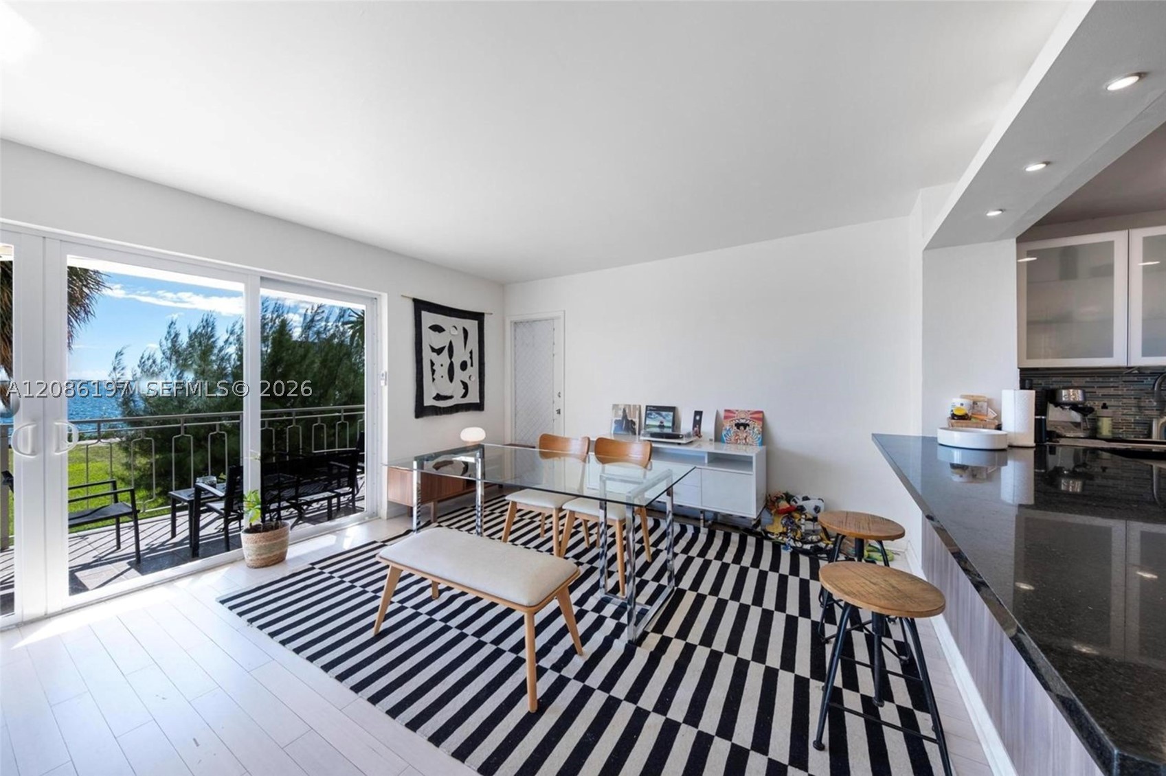 11111 Biscayne 2d Property Photo 3