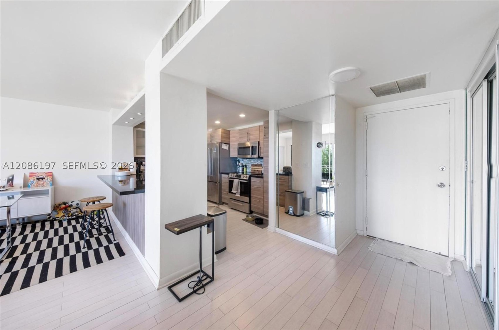 11111 Biscayne 2d Property Photo 16