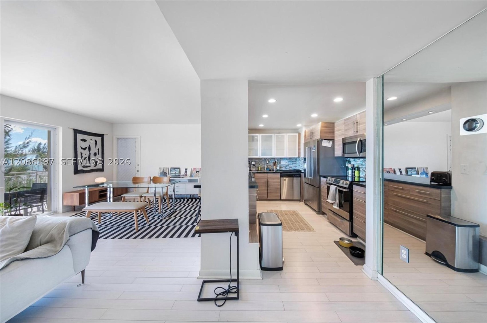 11111 Biscayne 2d Property Photo 17