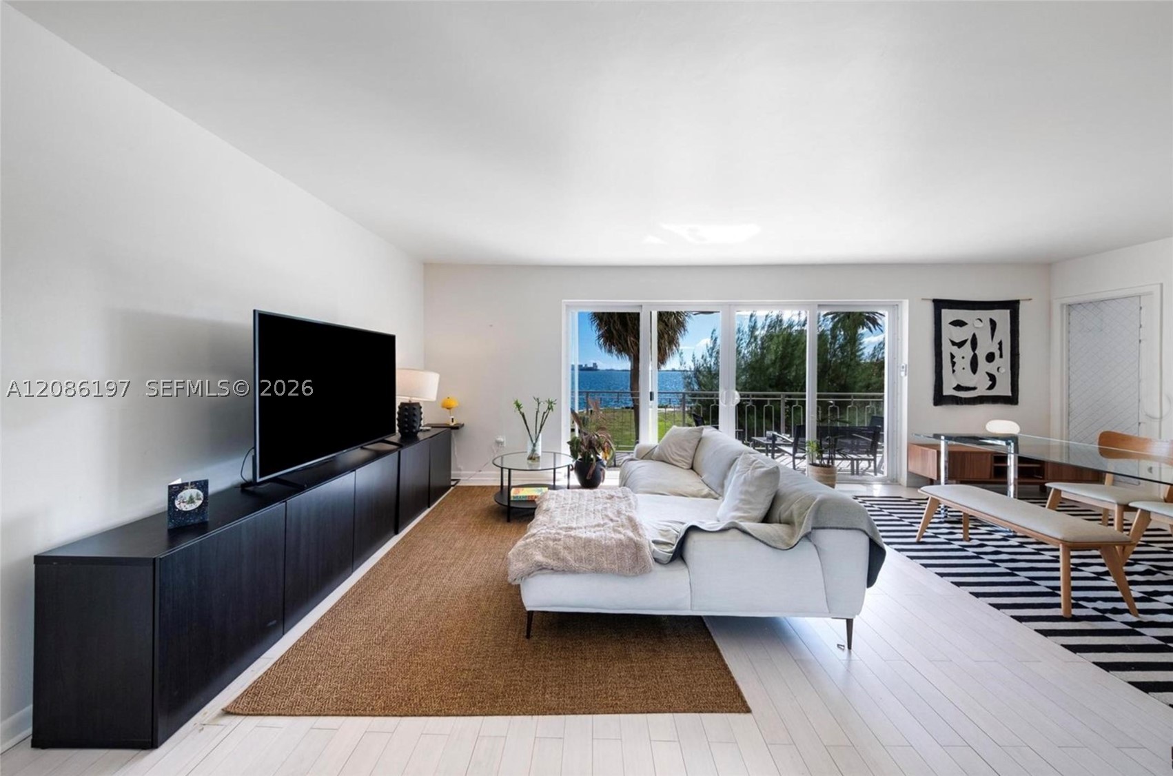 11111 Biscayne 2d Property Photo 20