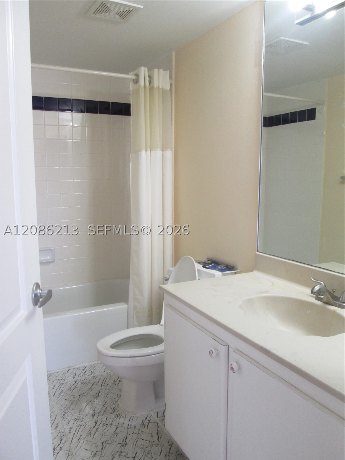 210 174th St 1510 Property Photo 13