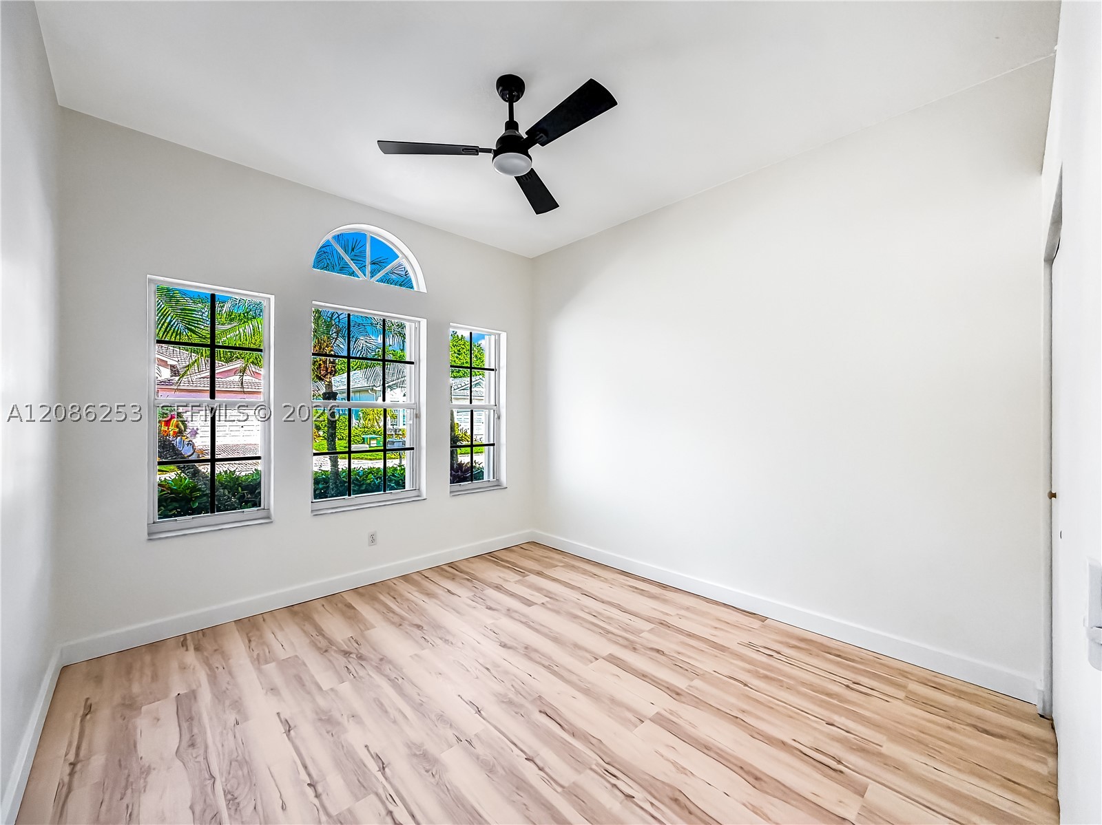 11900 Mataro Ave Property Photo 8