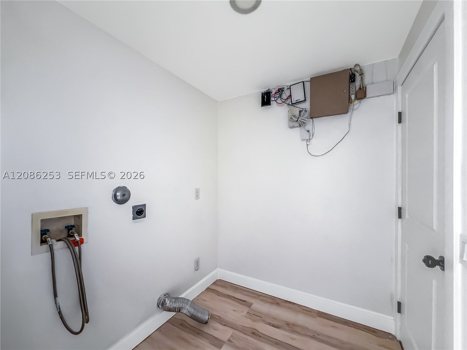 11900 Mataro Ave Property Photo 9