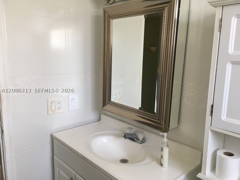1825 Cleveland St 5 Property Photo 8