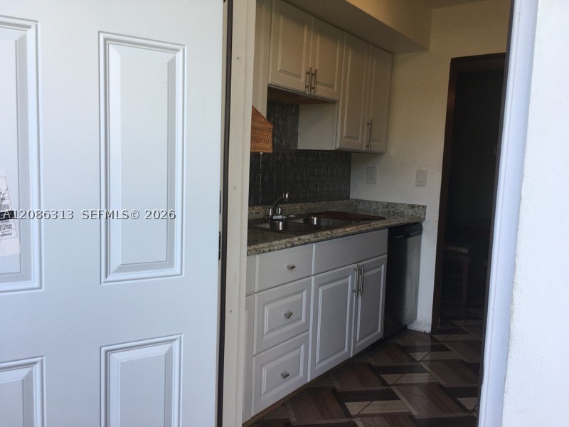1825 Cleveland St 5 Property Photo 15