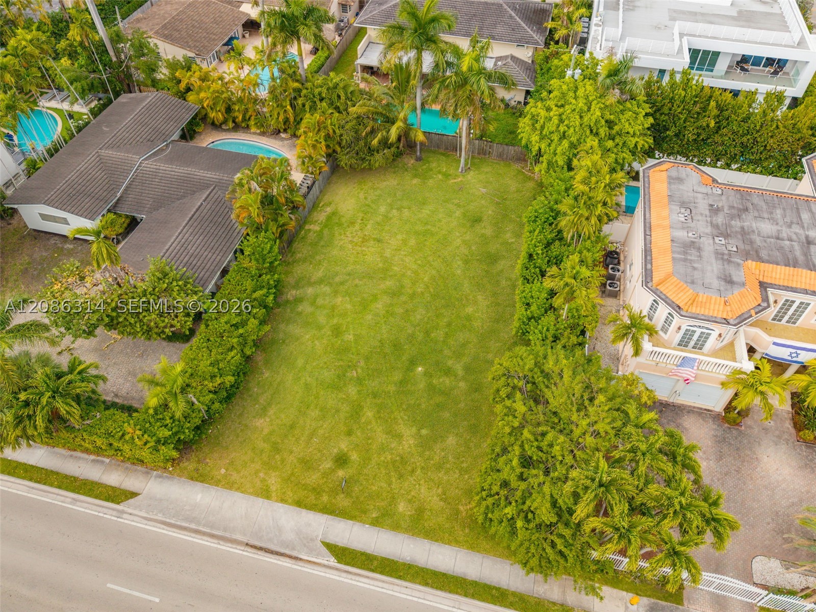 1361 96 St Property Photo 3