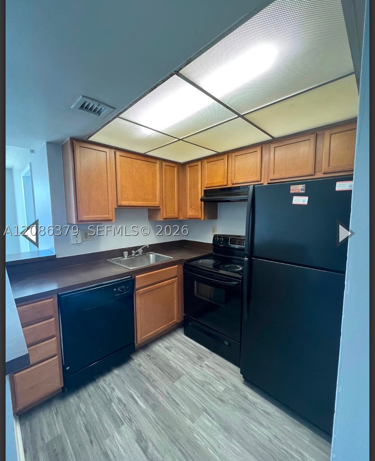 706 Executive Center Dr 34 Property Photo 1