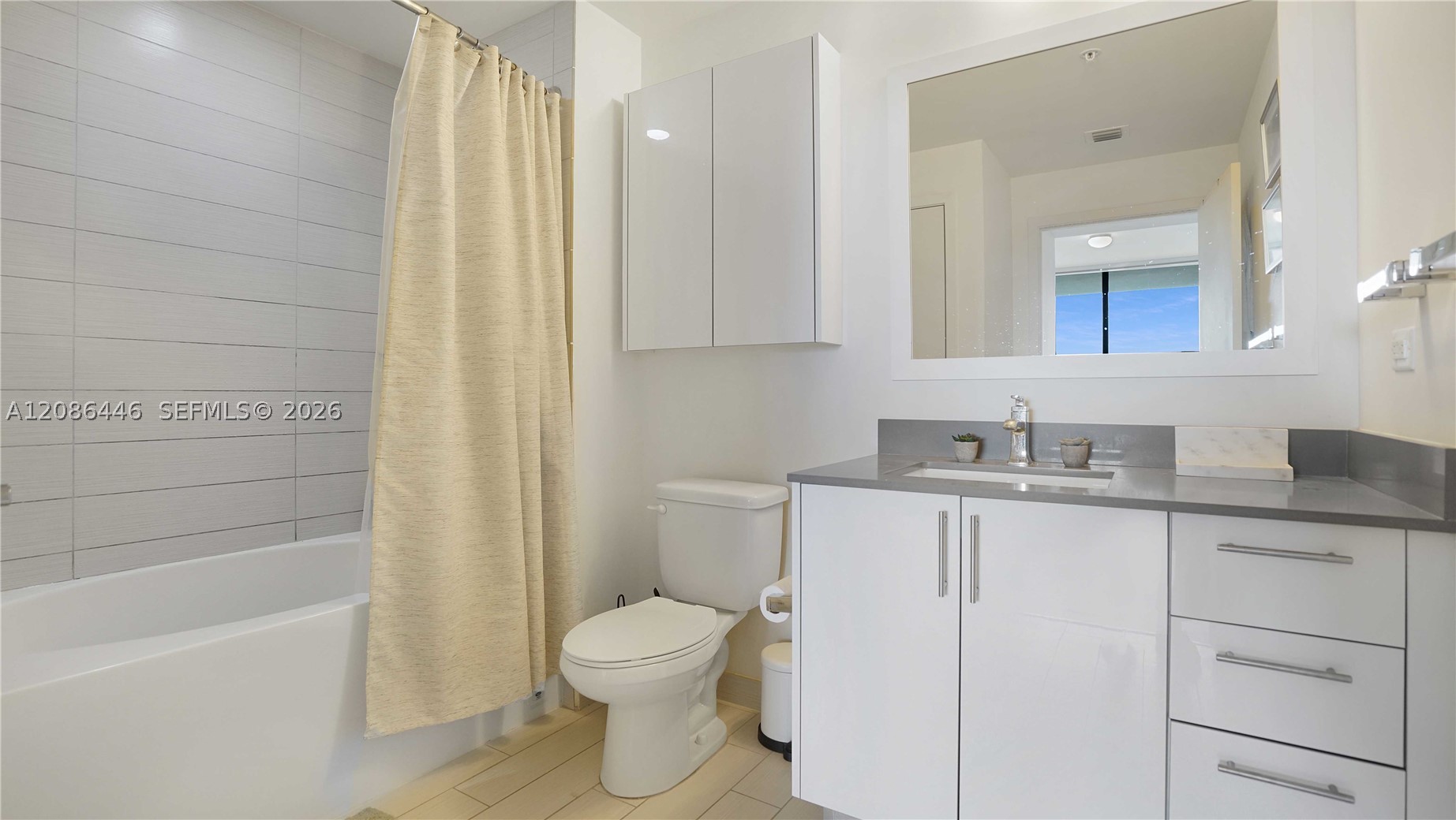 999 Sw 1st Ave 2313 Property Photo 19