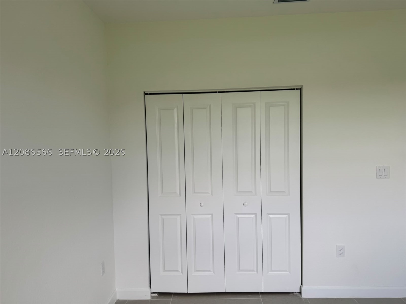 2404 Se 29th Dr Property Photo 25
