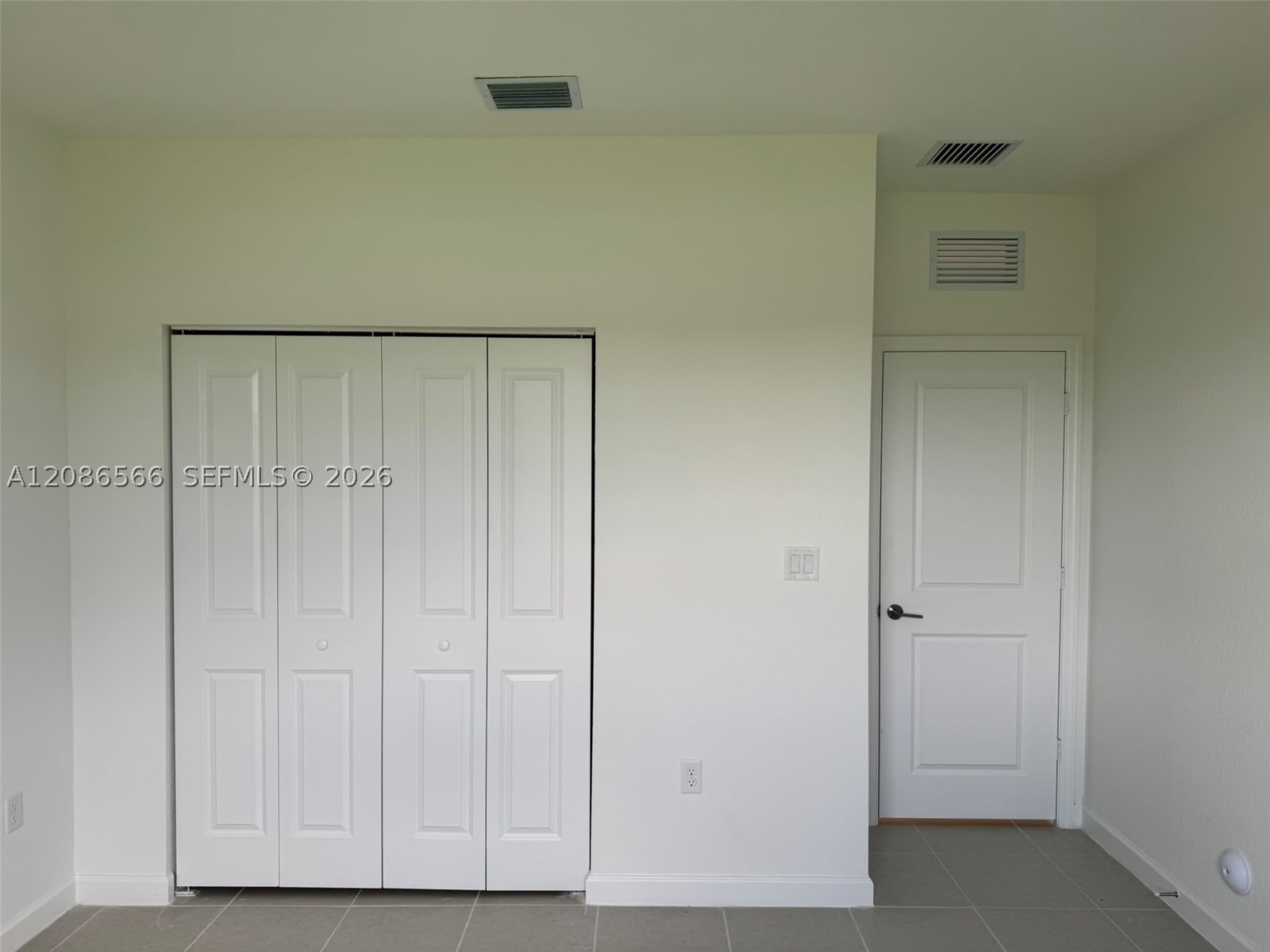 2404 Se 29th Dr Property Photo 35