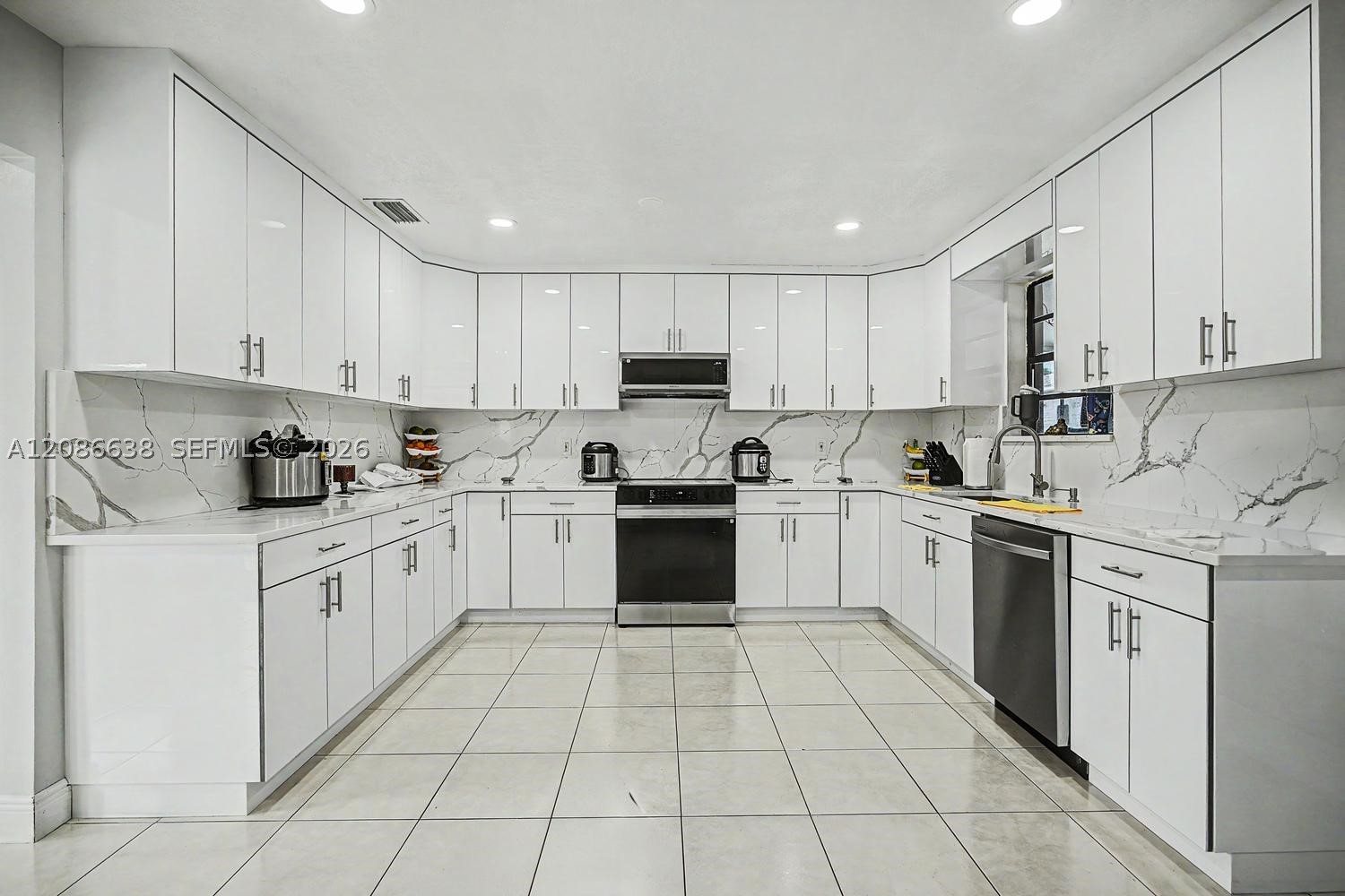 17330 Sw 302nd St Property Photo 4
