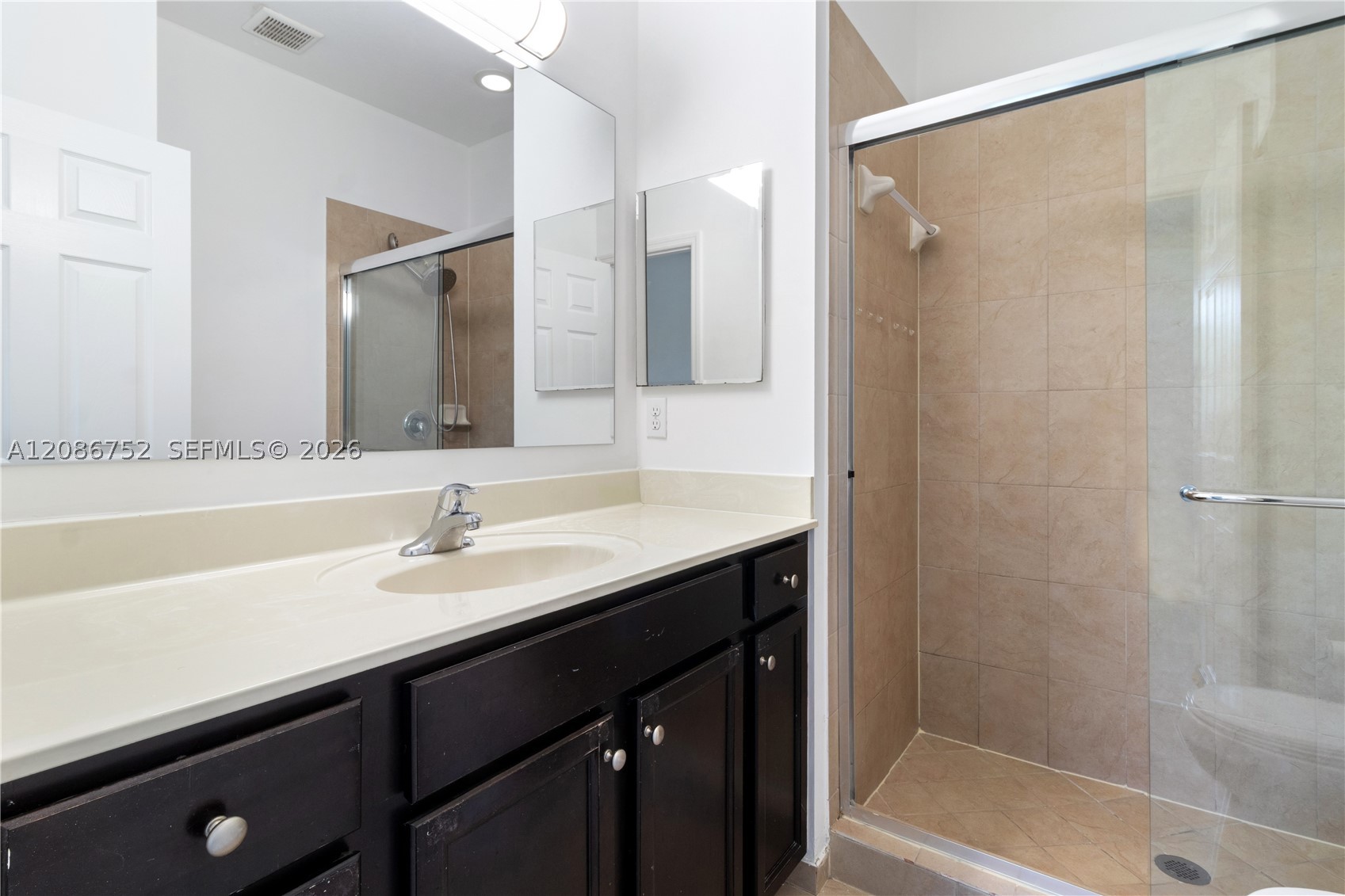 3217 Se 4th St 3217 Property Photo 17